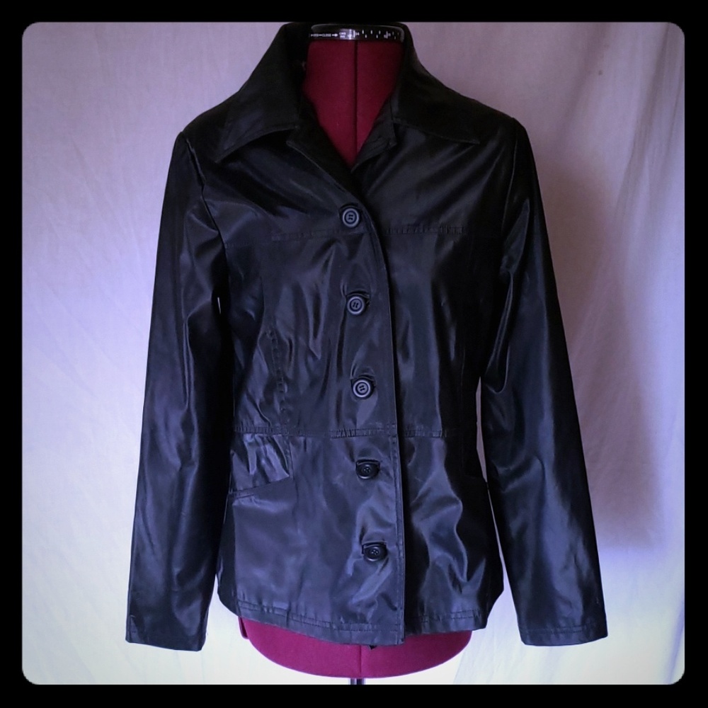 DEB black vinyl jacket size small